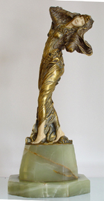 'LA FAVOURITE'  BY  DEMETRE CHIPARUS